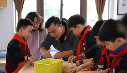 學(xué)習(xí)：以陶藝賦能新時(shí)代勞動(dòng)教育。
